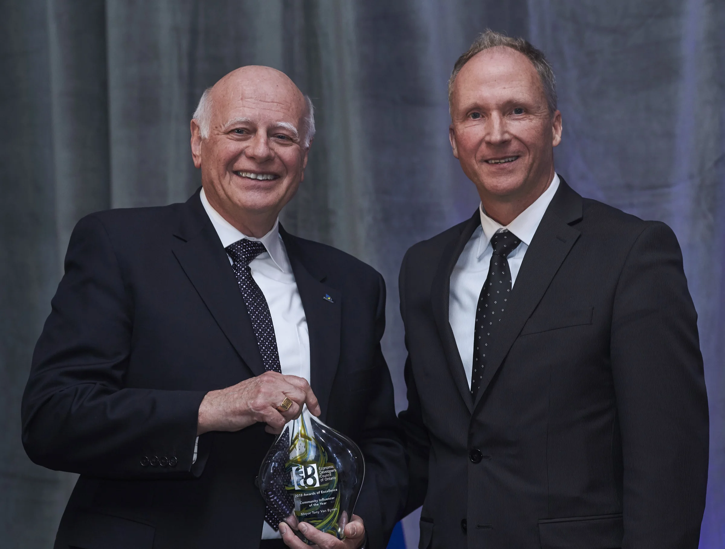 Former Mayor Tony Van Bynen and Economic Development Officer Chris Kallio at EDCO Awards of Excellence ceremony on January 31.