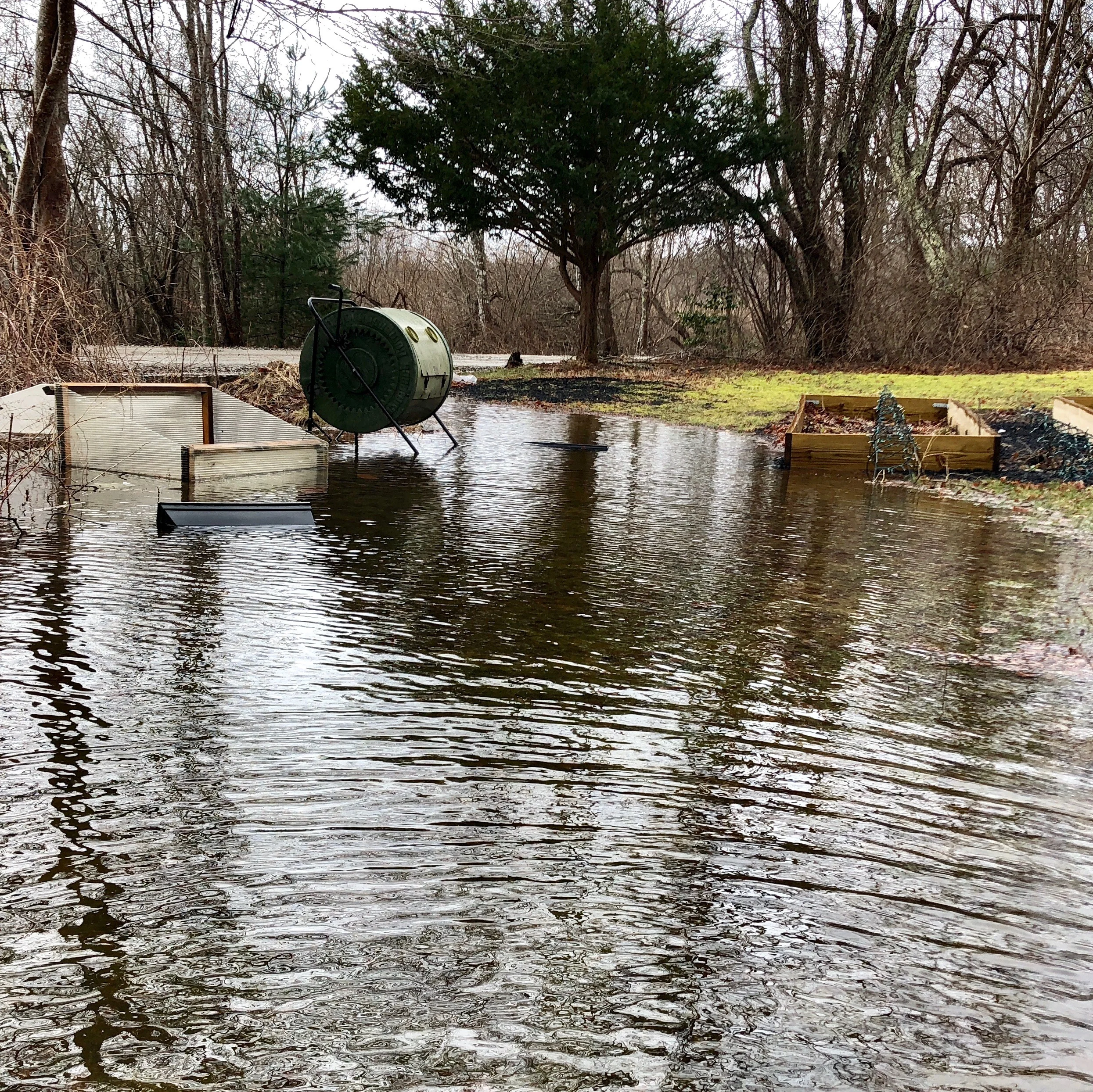 By 3:00 PM, garden-area was floating away, and we're five miles from the bay