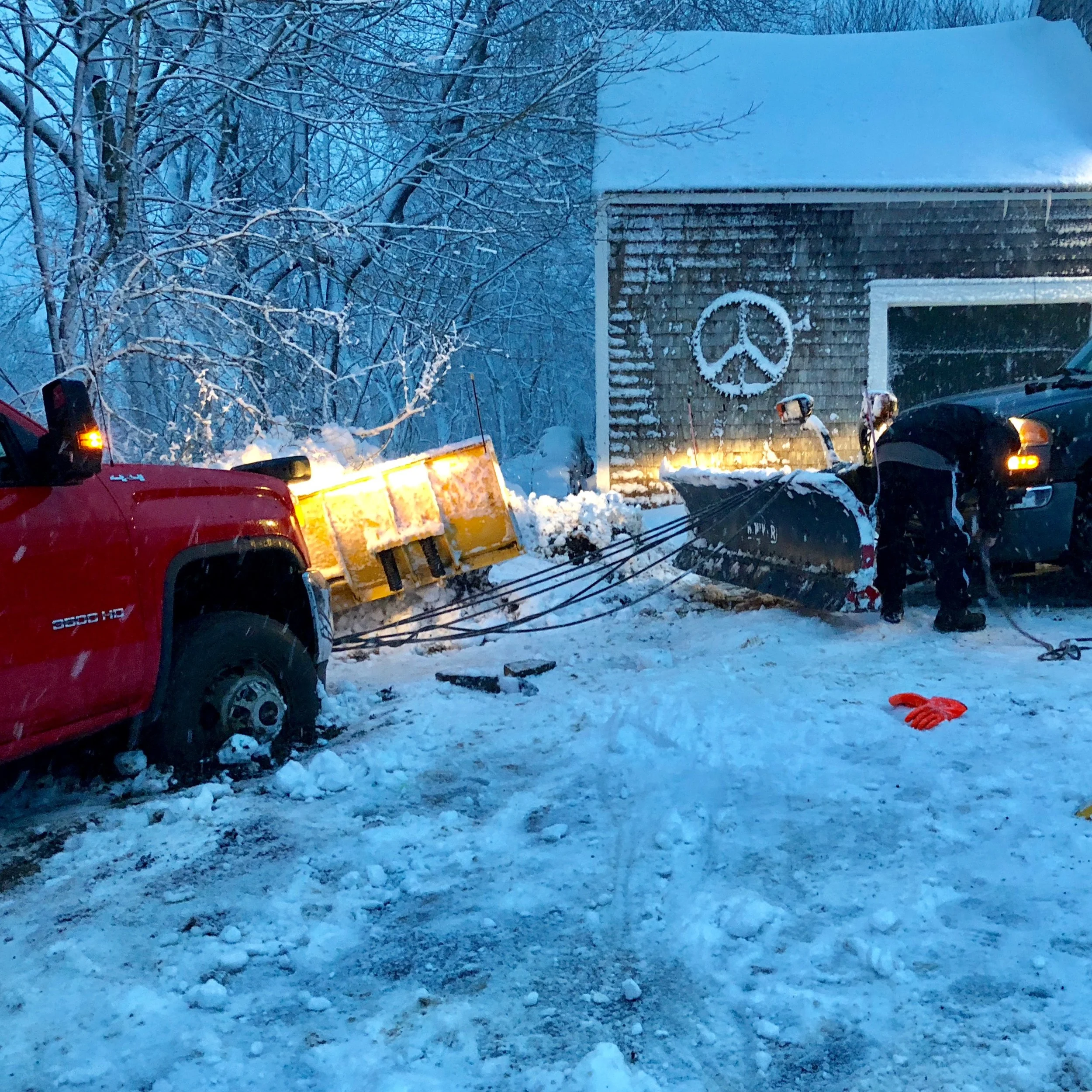 6:45 PM - After taking care of our "U", their next job was next door ... 