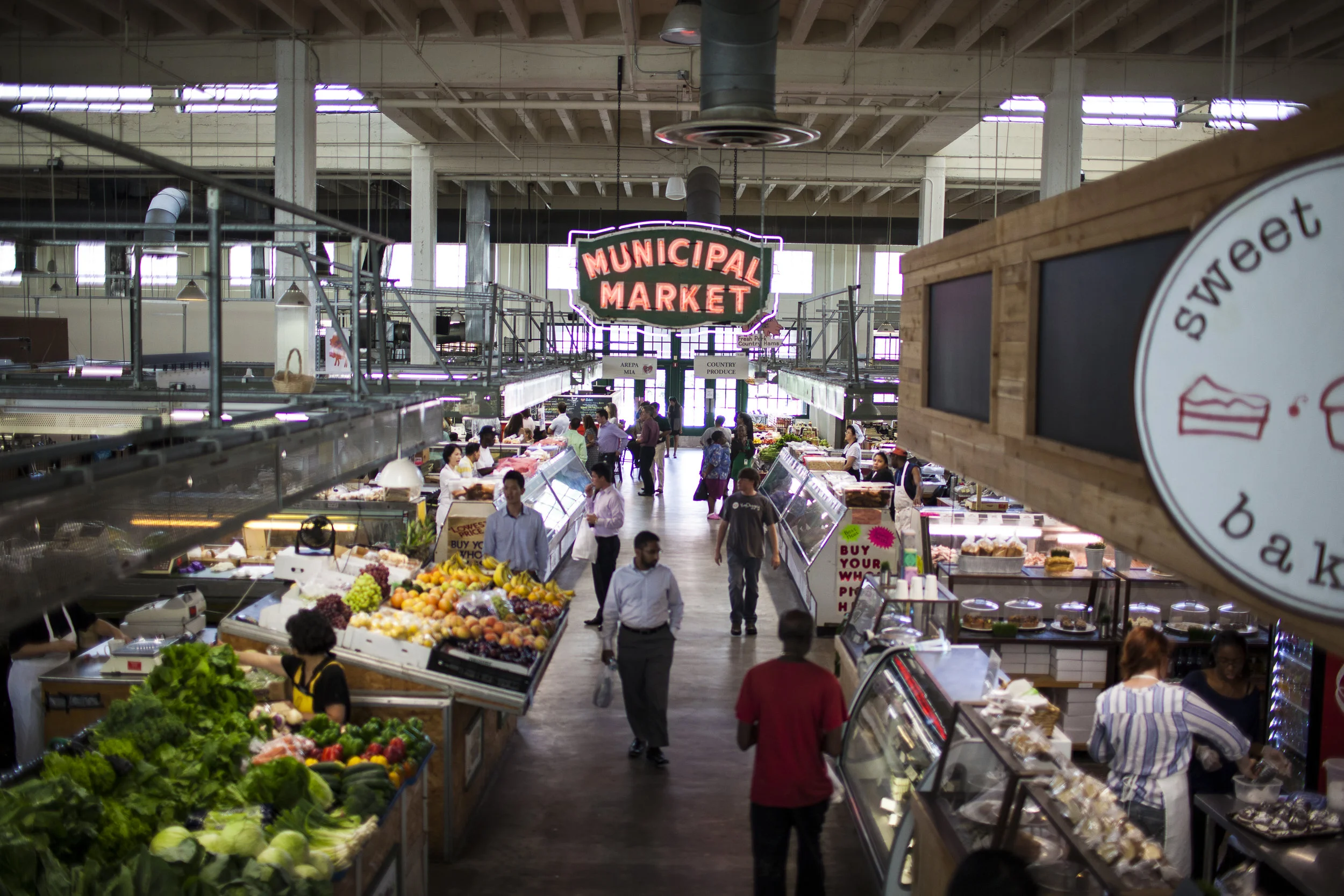 CURB_MARKET_2362 - a market money shot.jpg