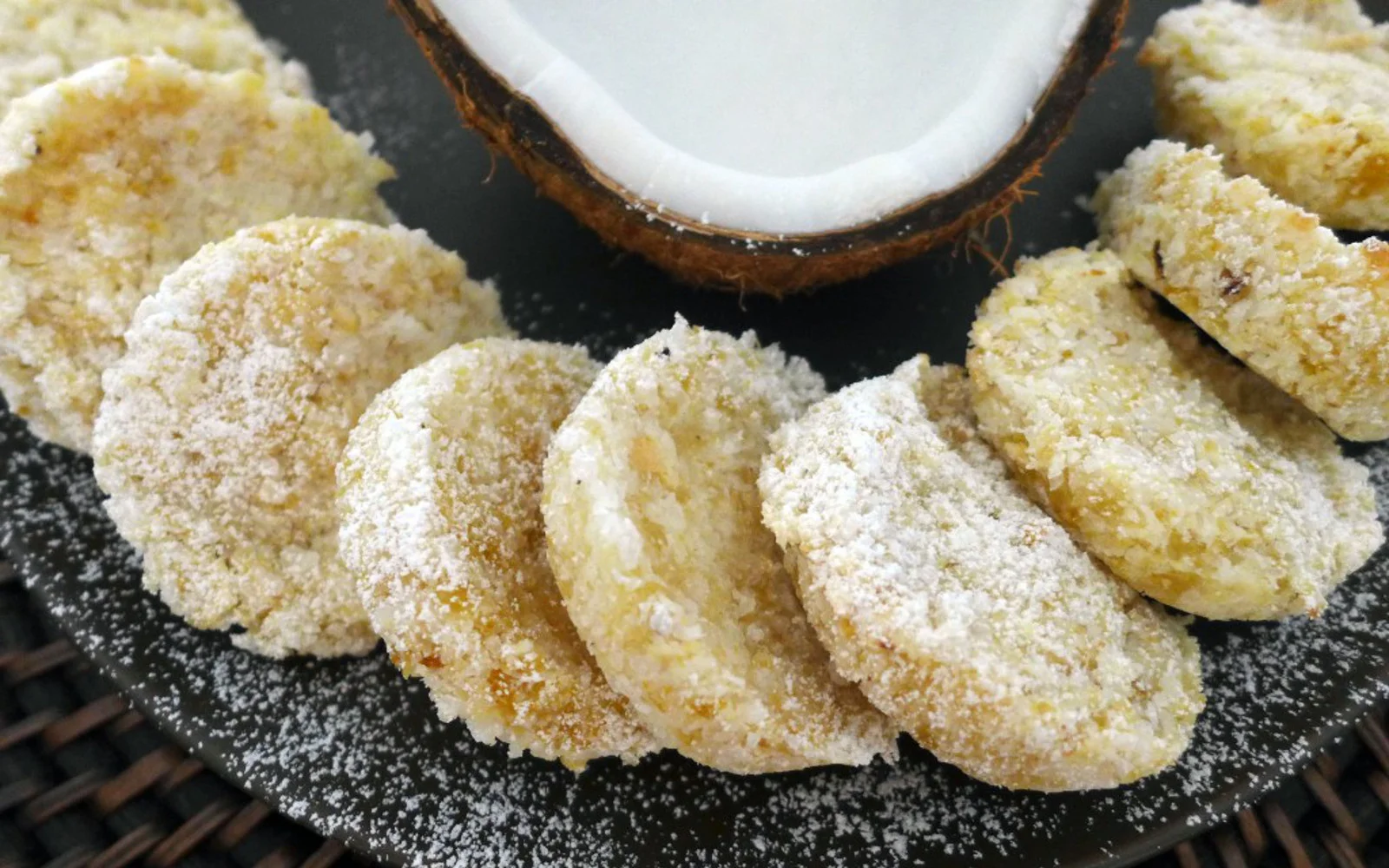 beju-nigerian-coconut-cookie.jpg