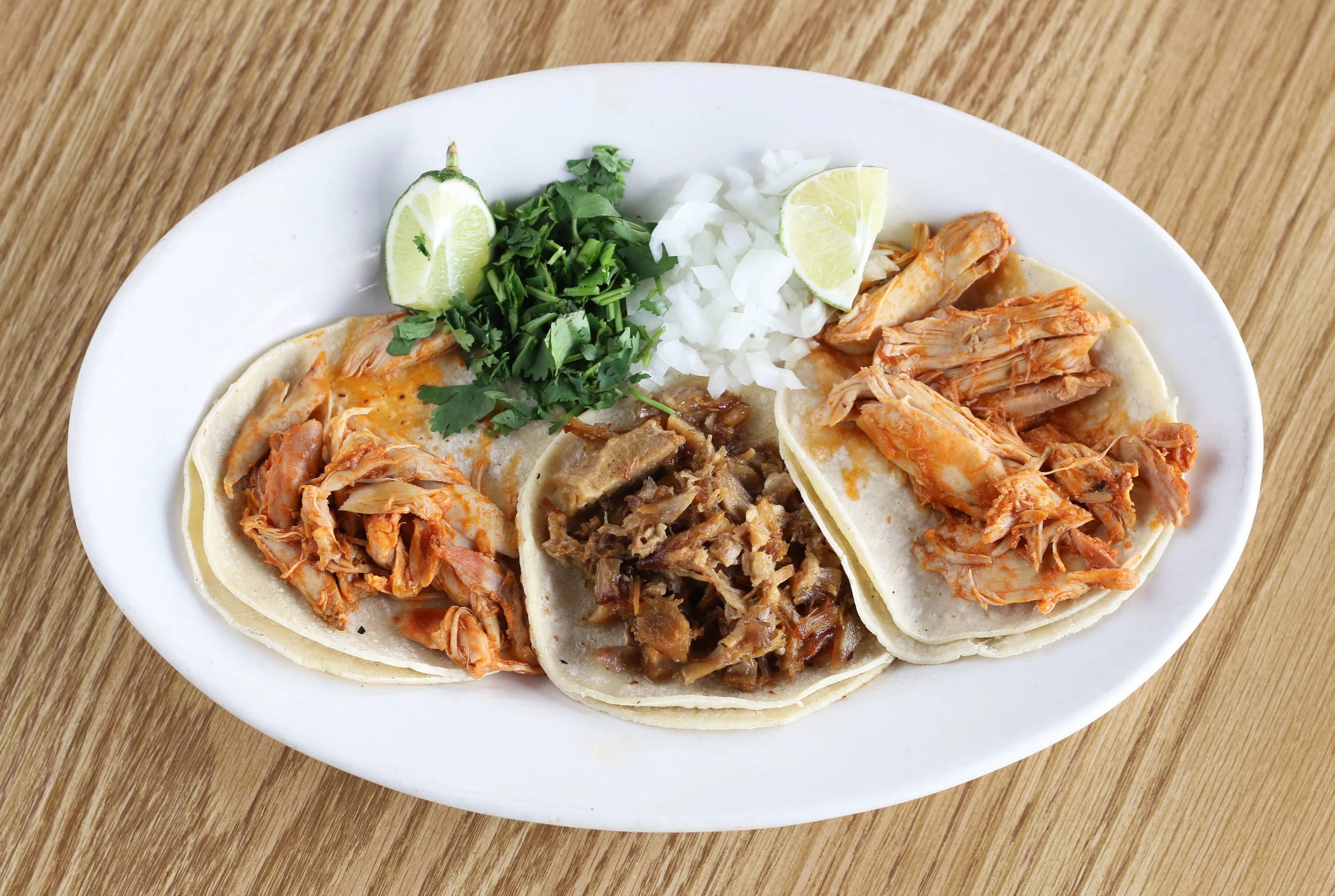  This photoshoot was taken for the Mexican restaurant “La Fonda de Taquito.” This photography was used for a re branding on their website and menu.    I styled the shoot, took the photographs, and edited them. 