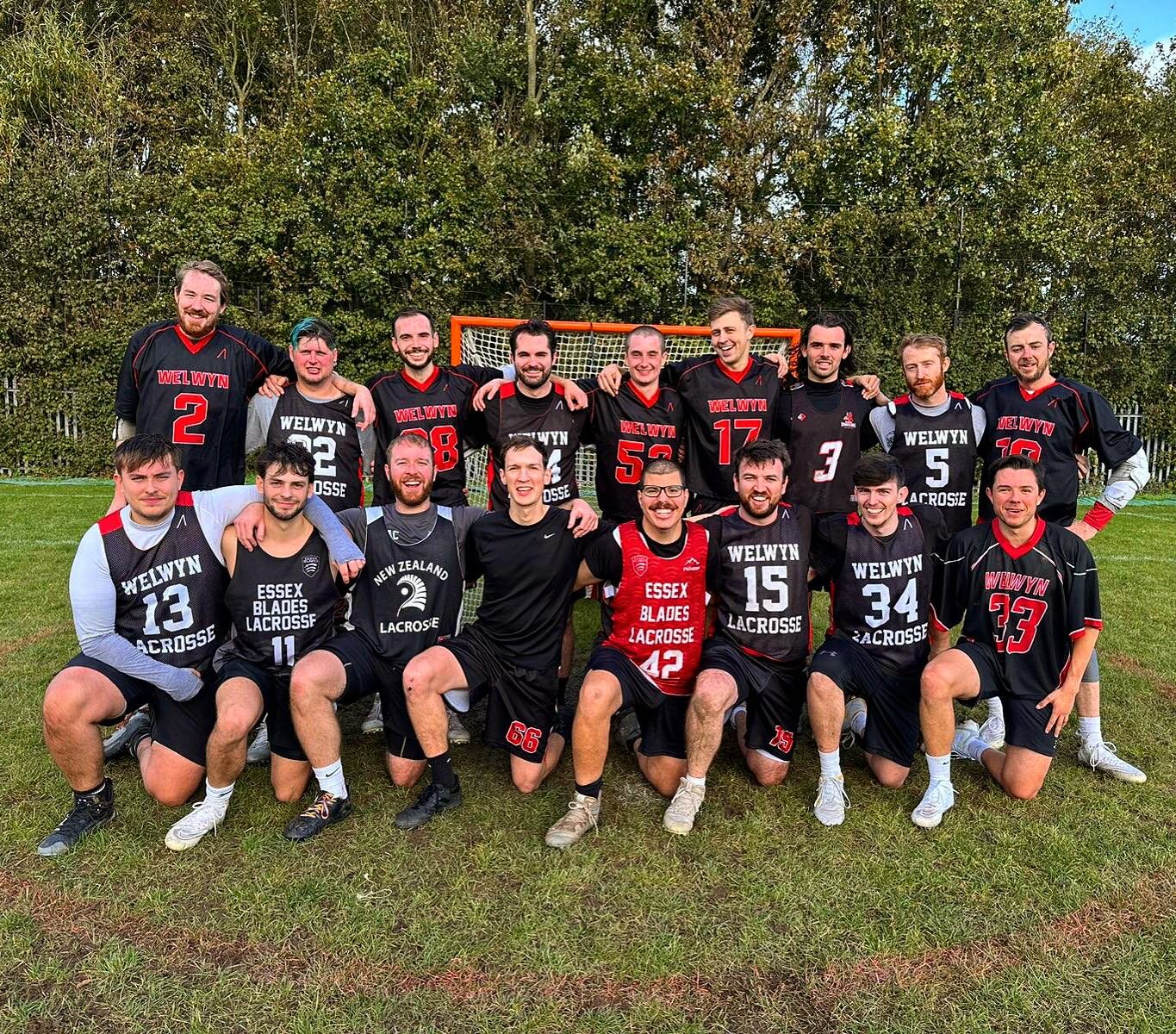 A tough grind on the weekend saw the men&rsquo;s team come away with a 9-7 win against @londonraptors @purleylacrosse cheers for the hospitality and game fellas. #welwynlacrosse #welwynlax #lacrosse