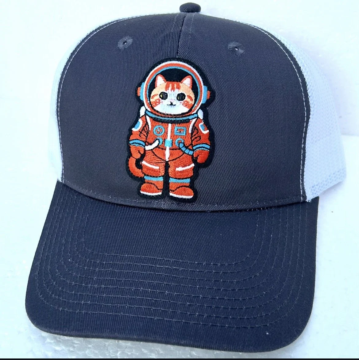 grey trucker w/mars cat