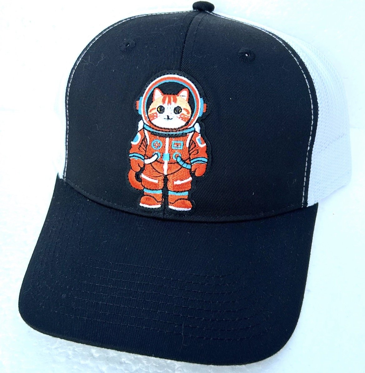 black trucker w/mars cat