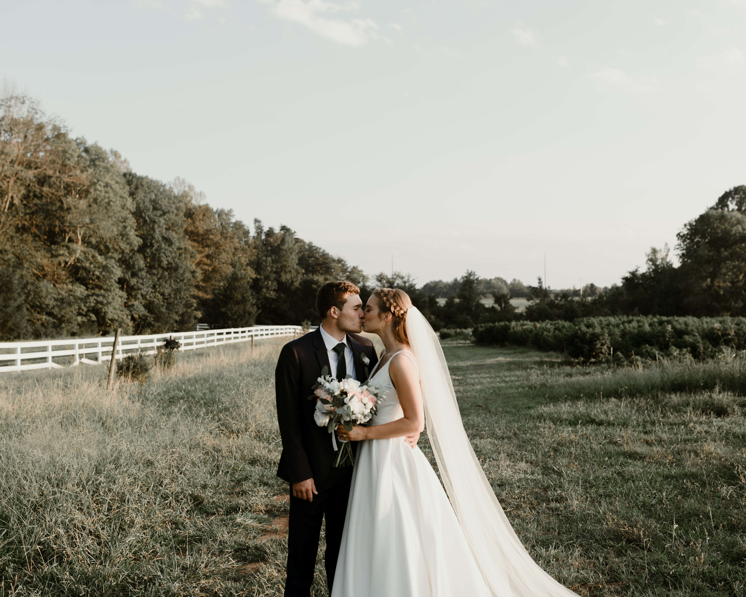 RALEIGH_WEDDING_GABBY_AND_SMITTYDSC_2336.jpg