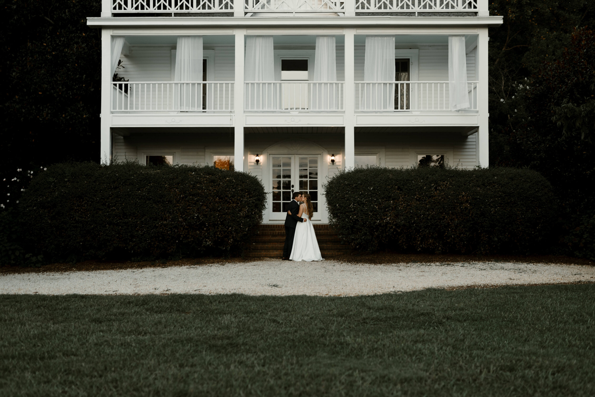 RALEIGH_WEDDING_GABBY_AND_SMITTYDSC_8094.jpg