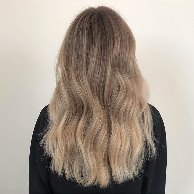 Gave our girl @saramichellehair a touch up today. We&rsquo;re all crushing on her new look! Thanks @mane_ivy for the inspo. Base @redken 7N+7V+7P ends @loreal dialight 10.12+10.21 with 15 vol.