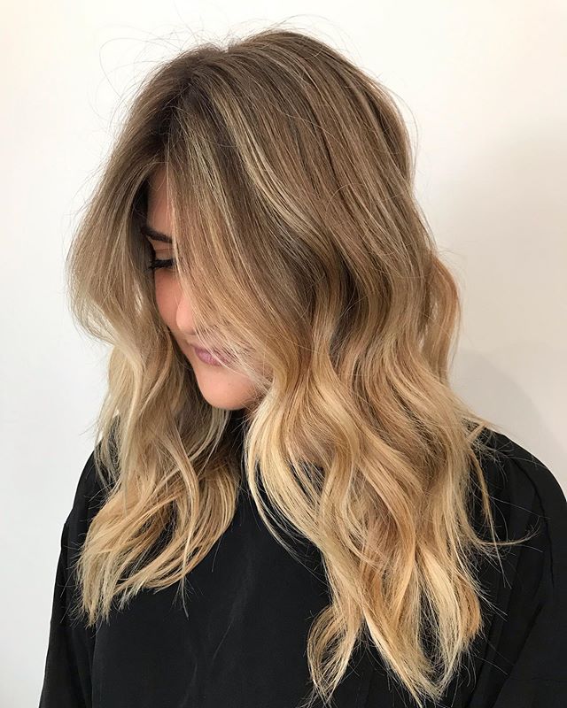 Can&rsquo;t put a price on feeling good when you look in the mirror! Cut and highlights by @janealeahair