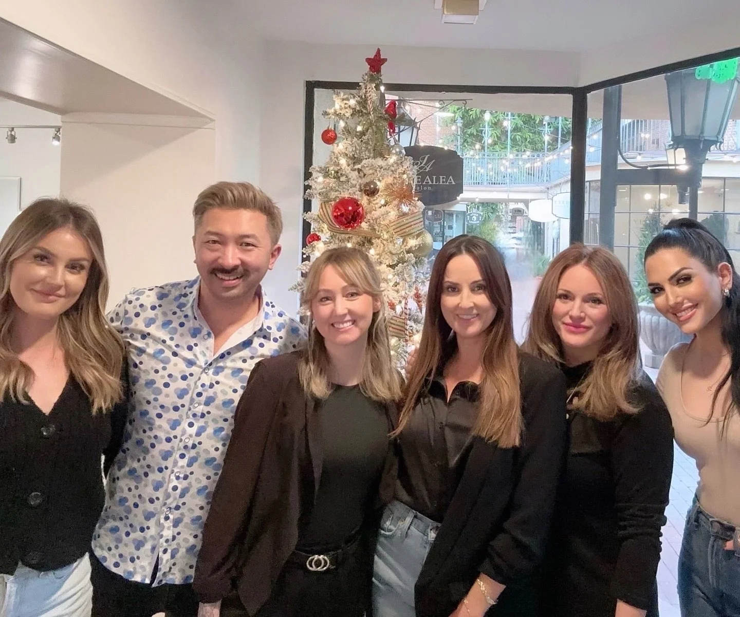 🍁🧡✨ Happy Thanksgiving from the entire Jane Alea Salon family to yours! ✨🧡🍂 As we gather with loved ones and reflect on all that we&rsquo;re grateful for, we can&rsquo;t help but express our heartfelt appreciation for each and every one of you, o