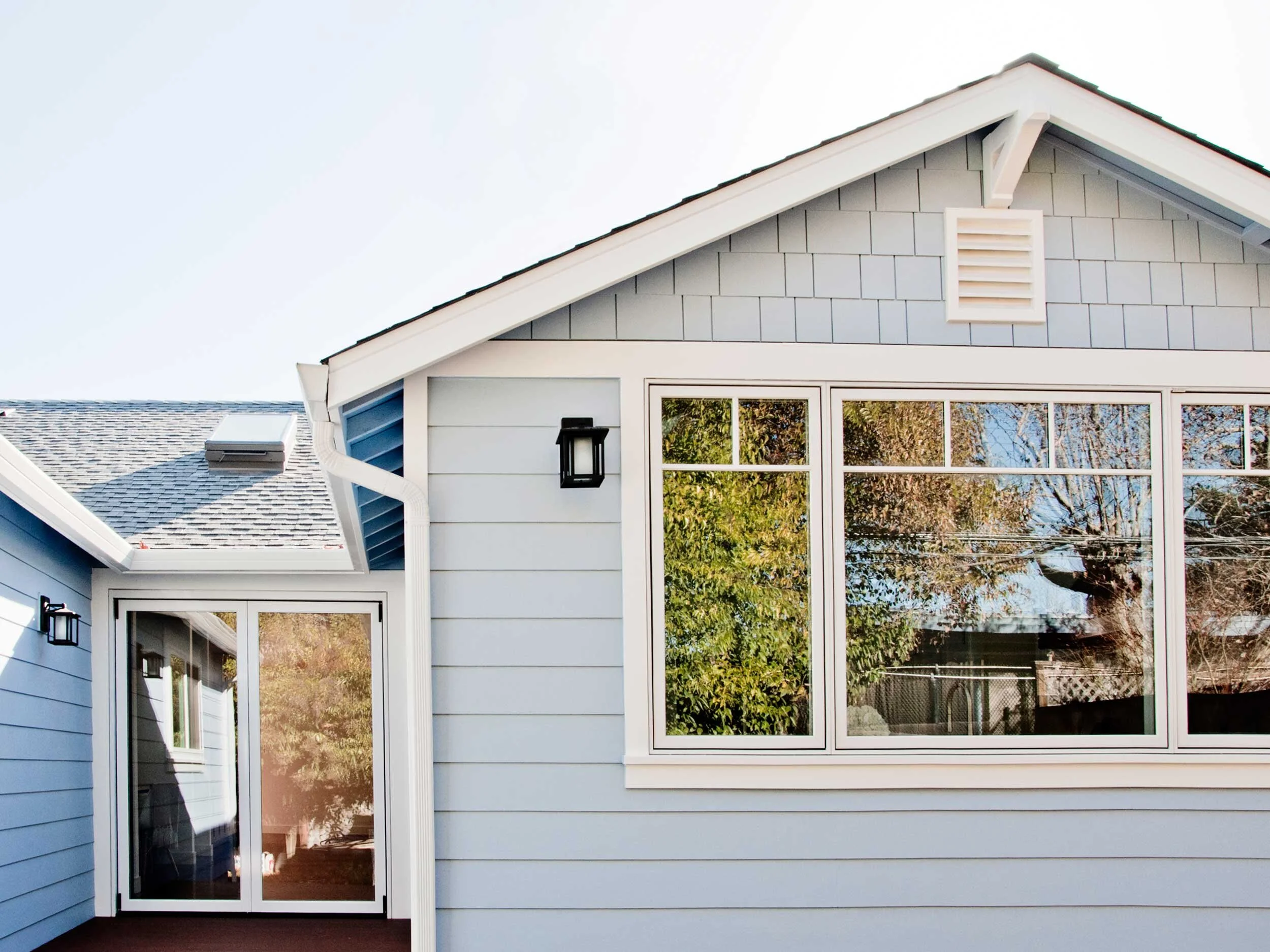 exterior-rear-1.jpg
