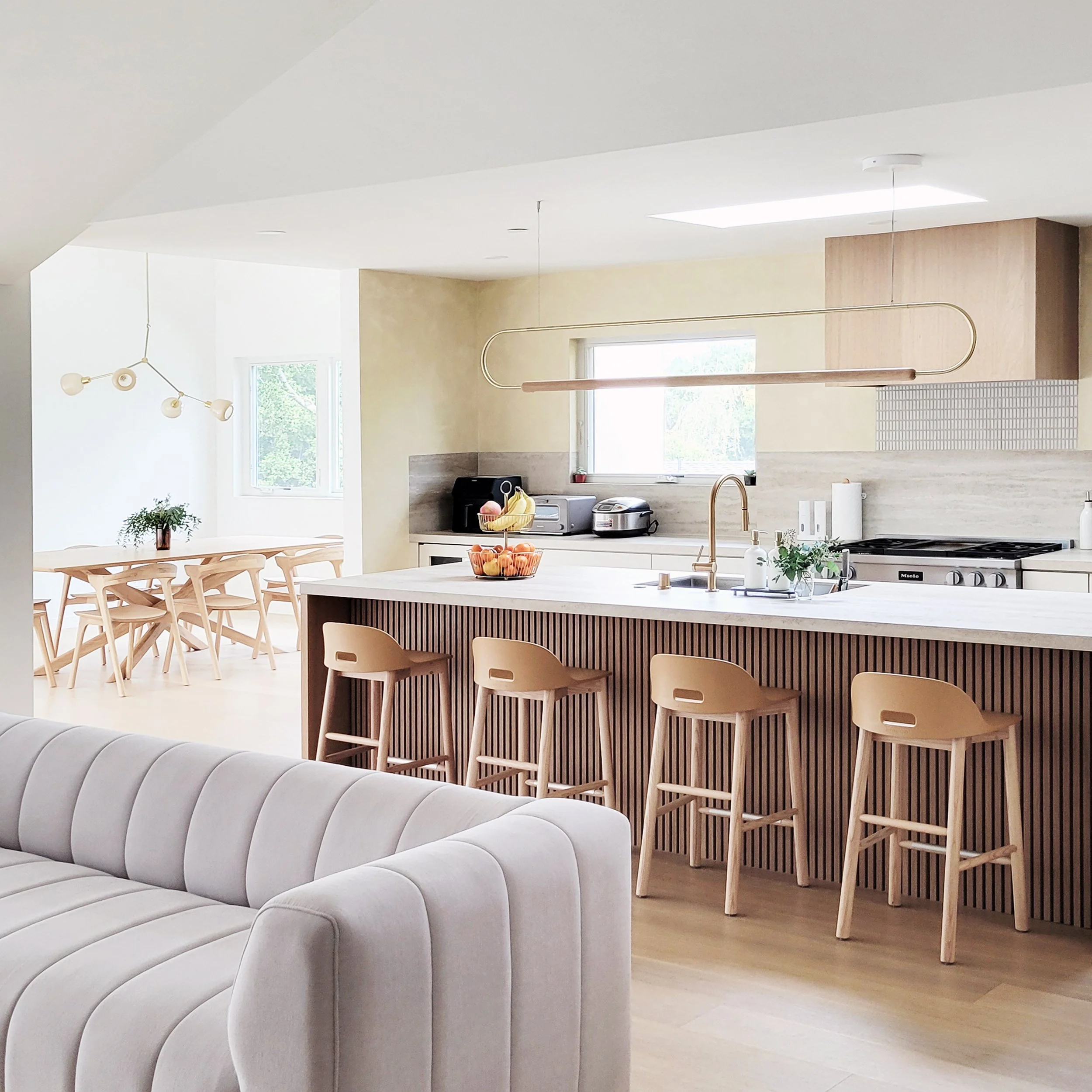 kitchen angle dining 4.jpg