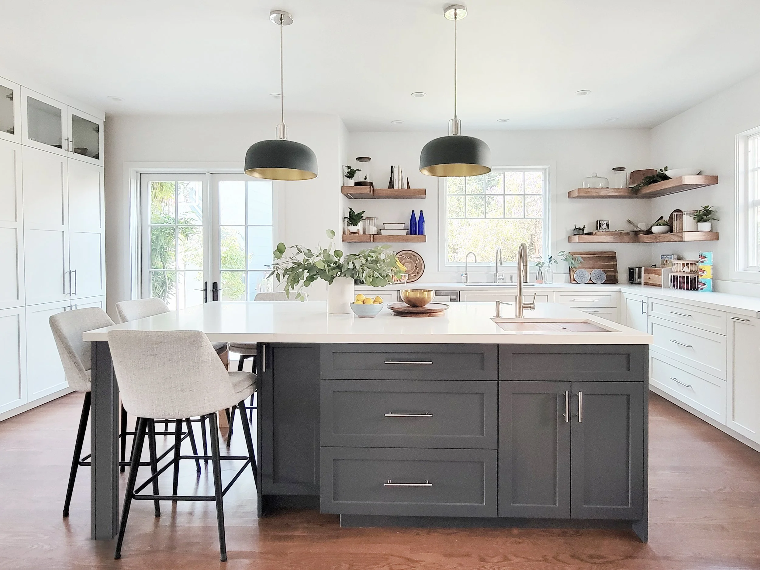 kitchen island 3.jpg