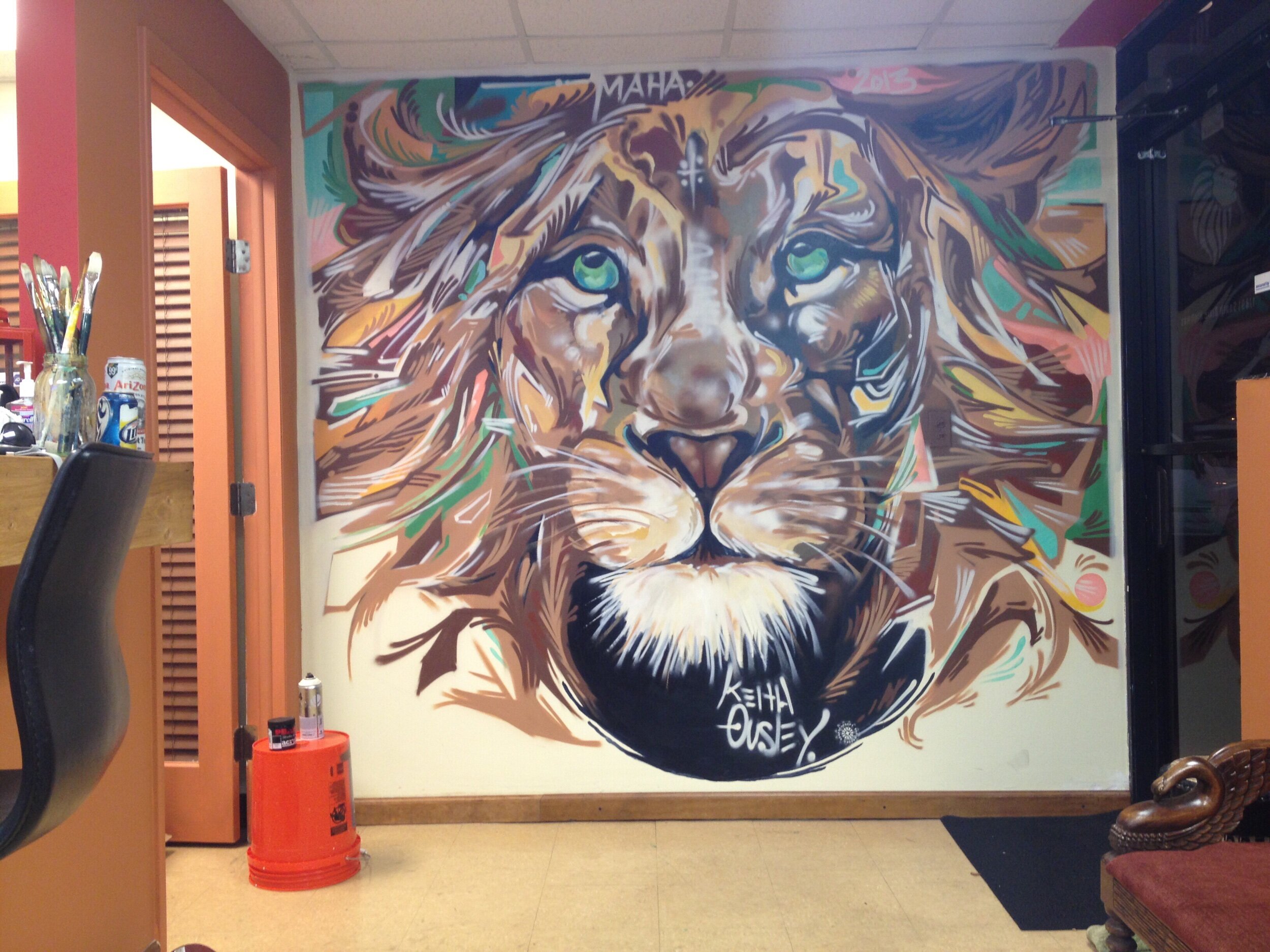 And a few more bullshit strokes with the brush and wallah ! Signed dated and payed ! Professional mural installation