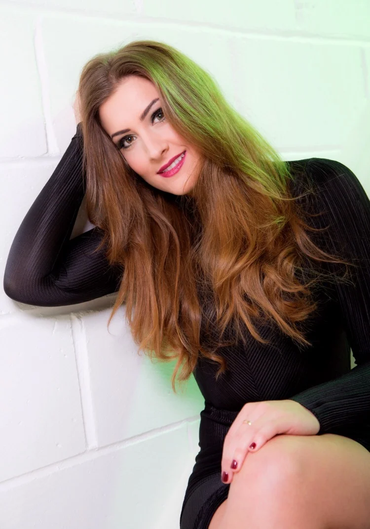 Barney Warner Photography - Hair & Makeup Artist