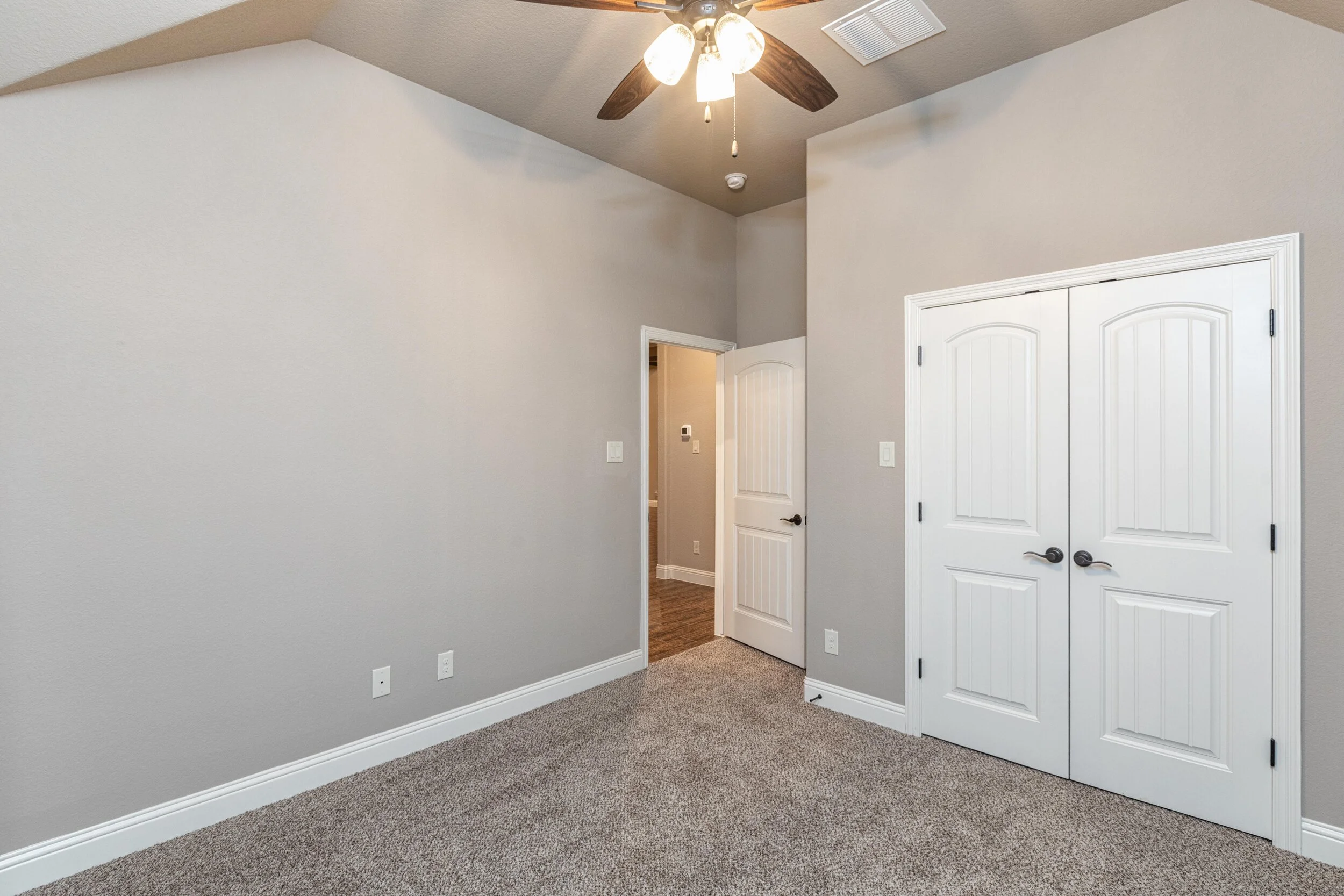 116LuckyRidge-23.jpg