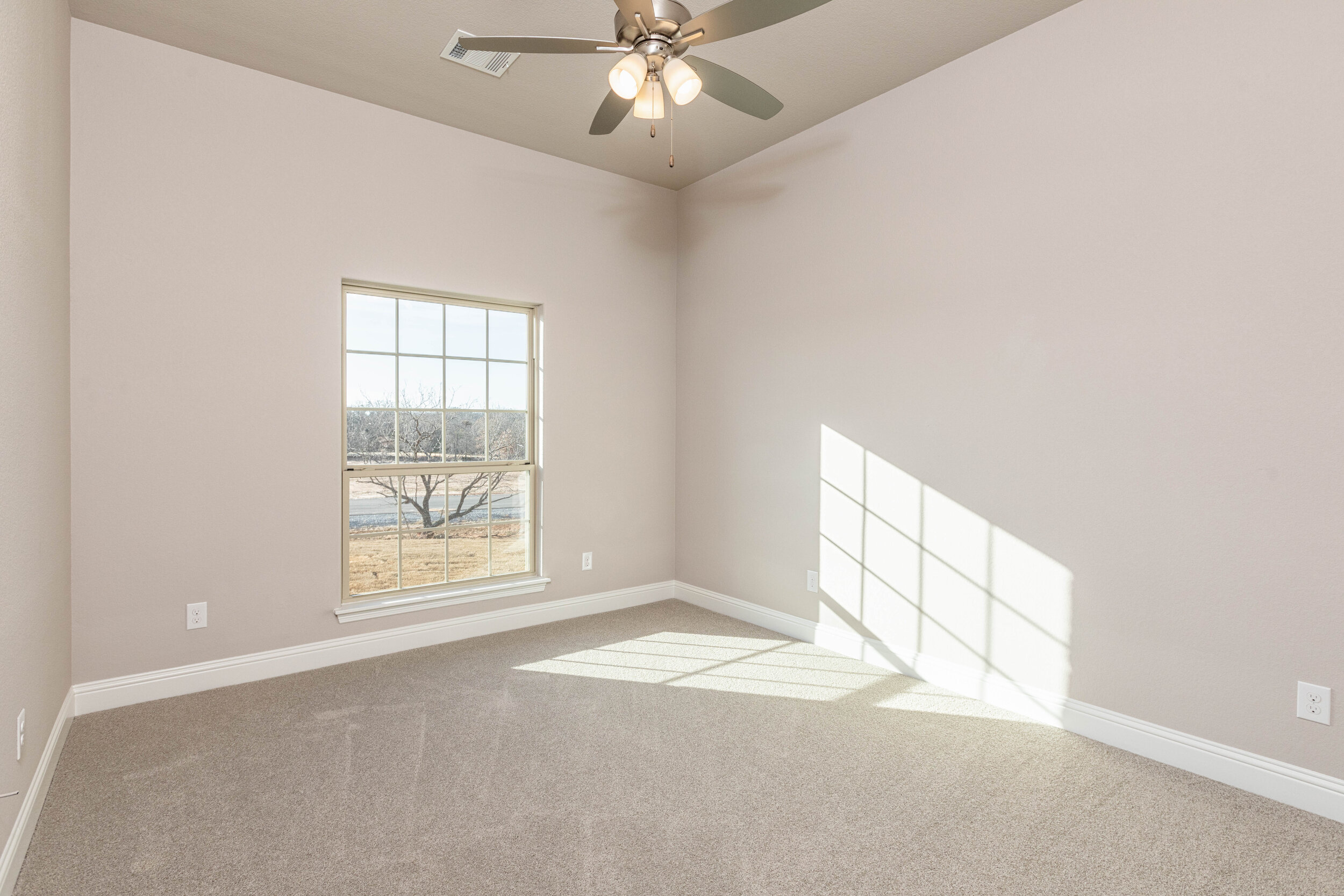 140LuckyRidge7.jpg
