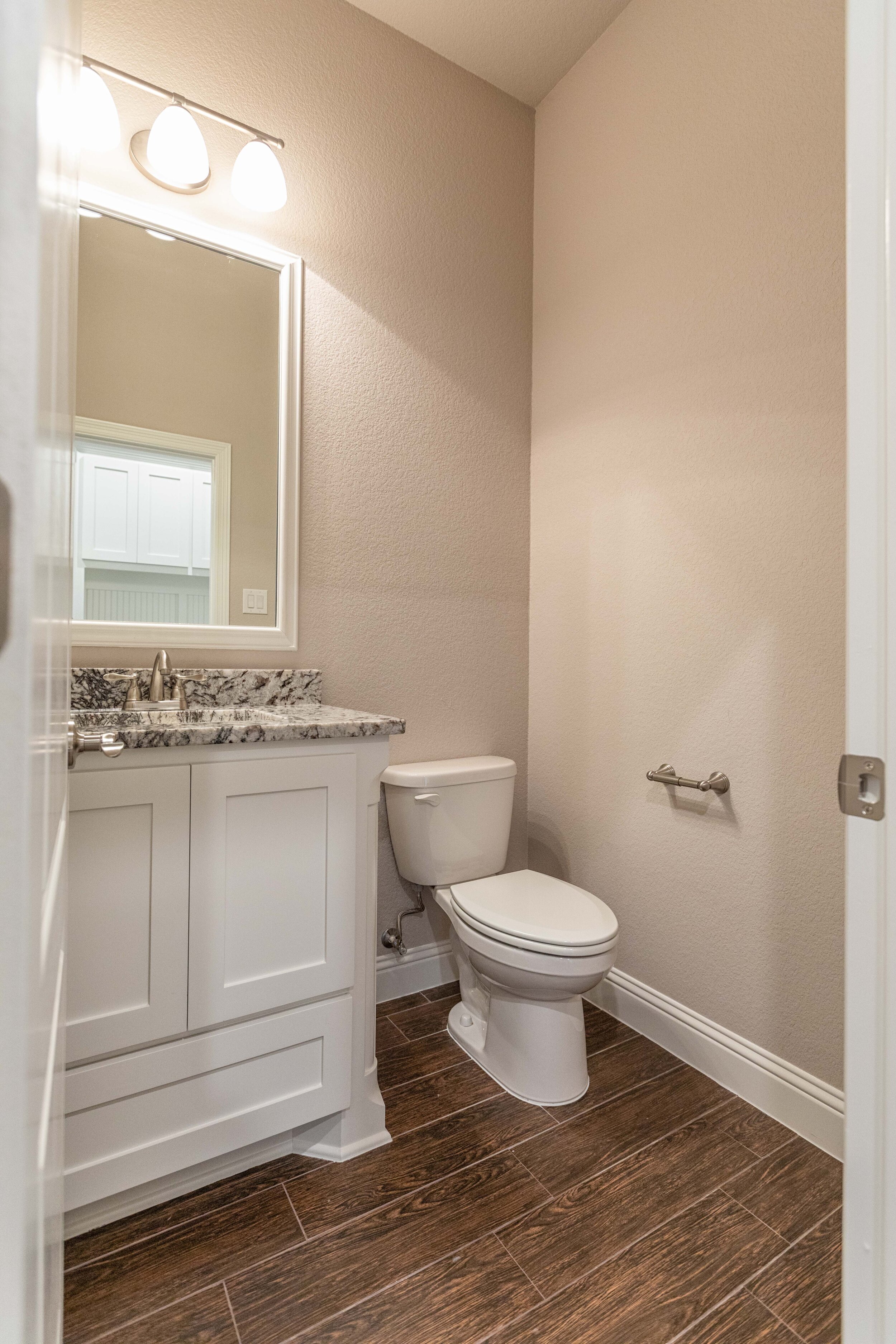 140LuckyRidge22.jpg