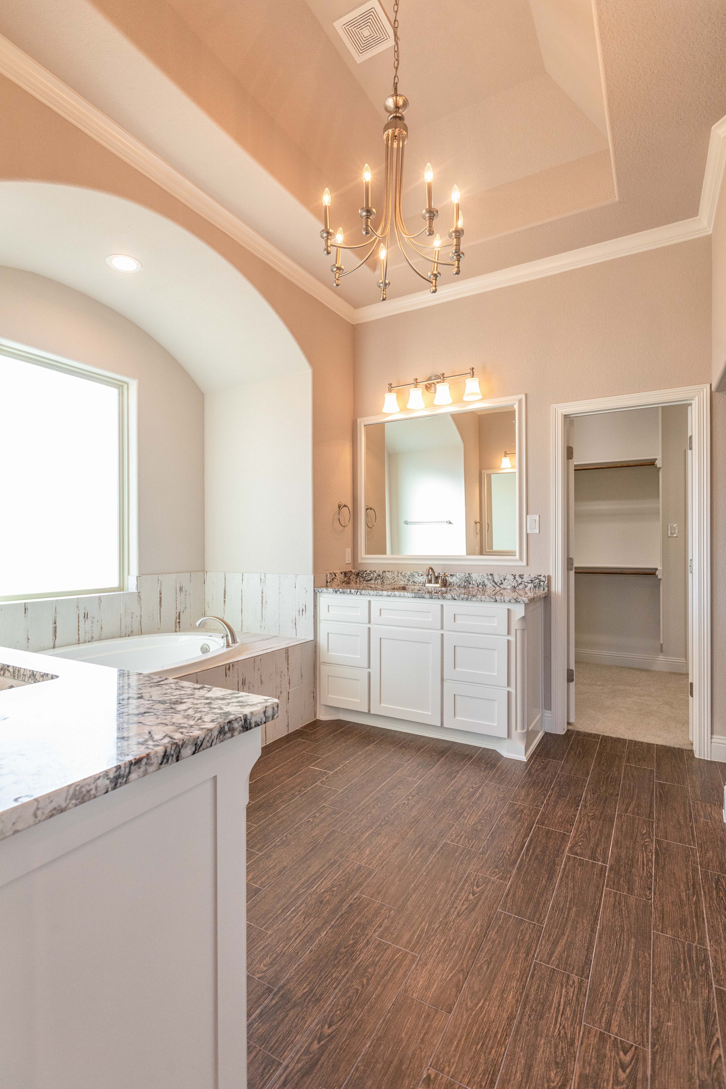 140LuckyRidge29.jpg