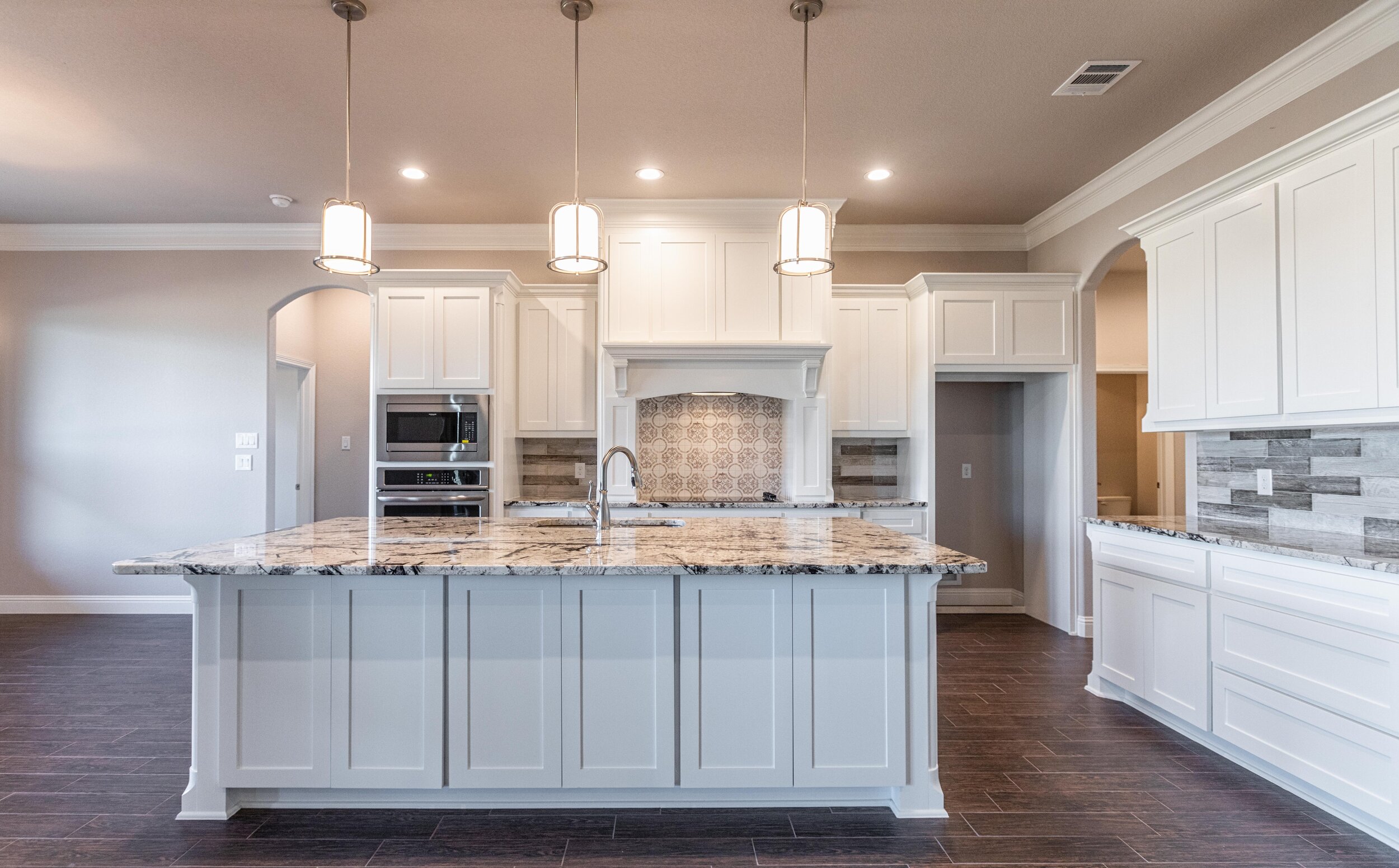 140LuckyRidge34.jpg