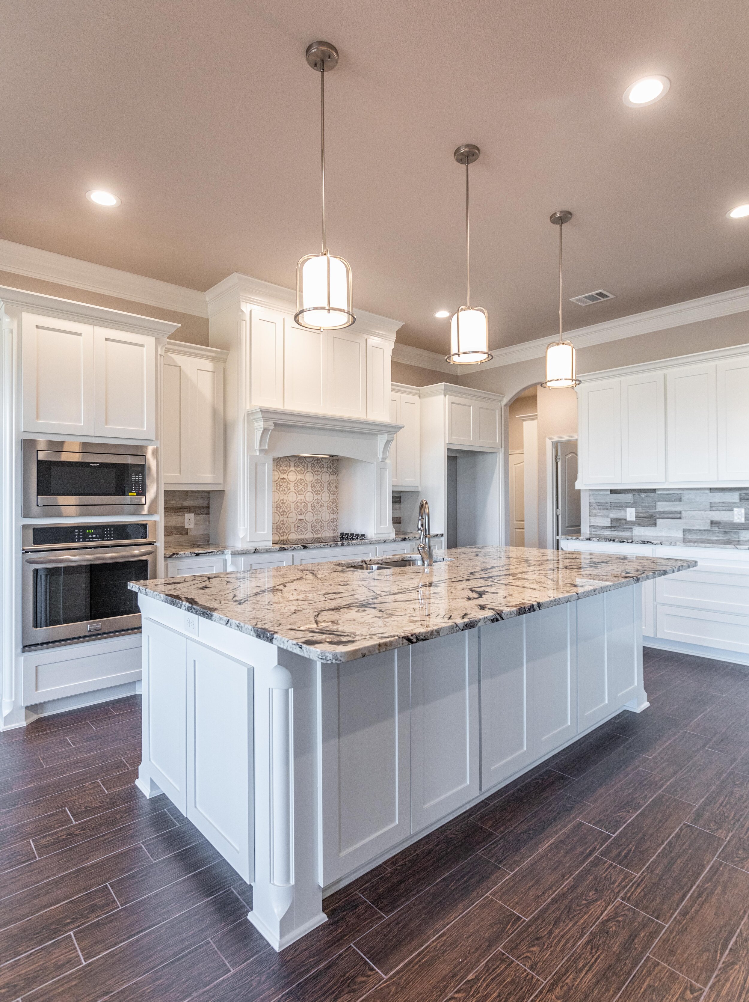 140LuckyRidge35.jpg