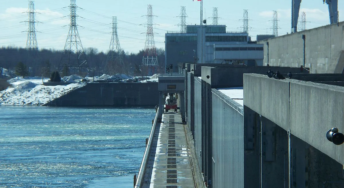 1200px-OPG_RH_Saunders_Dam-1 2.jpg
