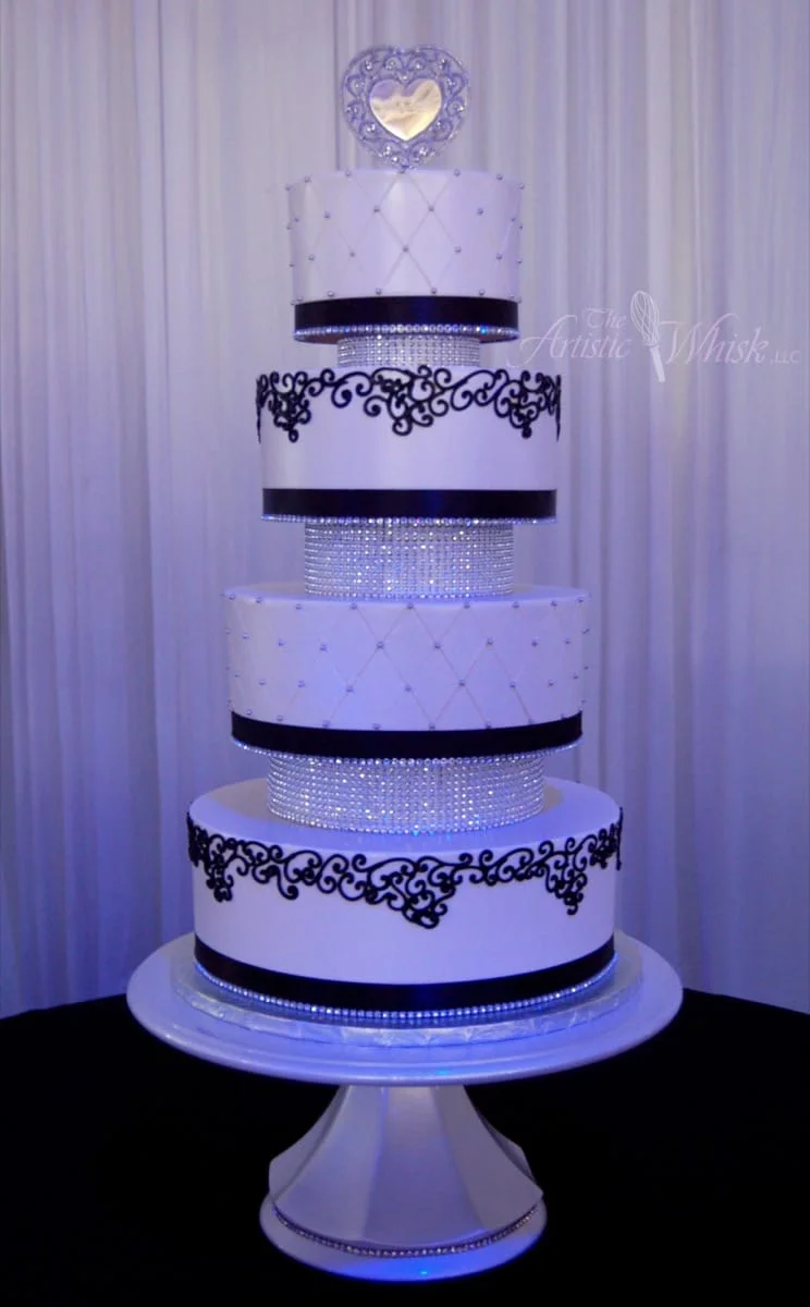 buttercream-with-bling-spacers-09-14-09-853-io.jpg