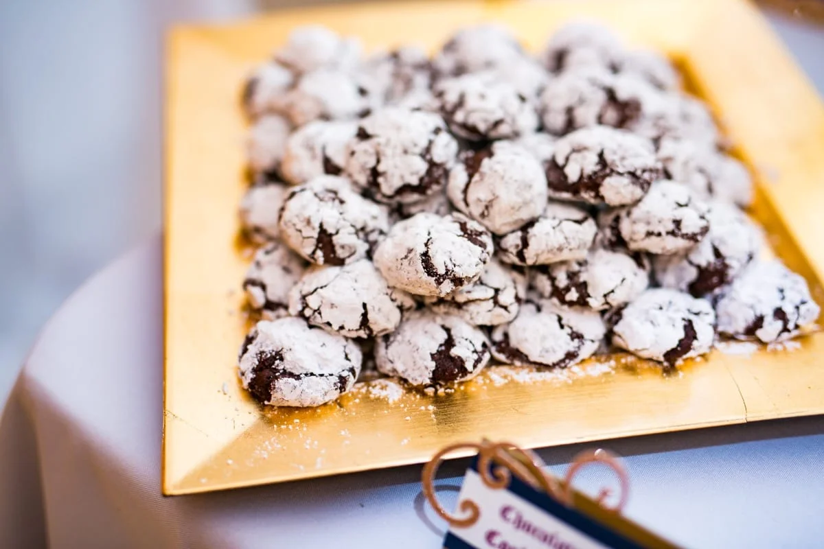 sarina's-dessert-table,-chocolate-crackle-cookies---masha-creative-photography-09-01-52-778-io.jpg