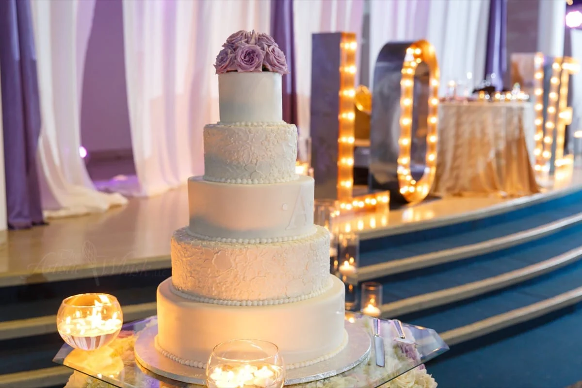 love---floral-embossed-fondant---lockwood-studios-09-04-26-823-io.jpg