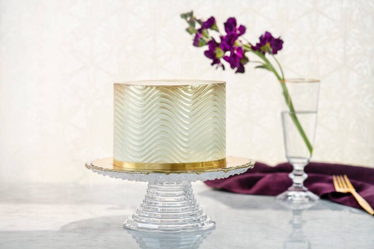 Cake Comb - Wavy -Shown with Gold Ombre.jpg