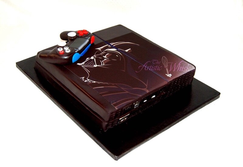 Play Station - Darth Vador Cake with Edible Controller.jpg