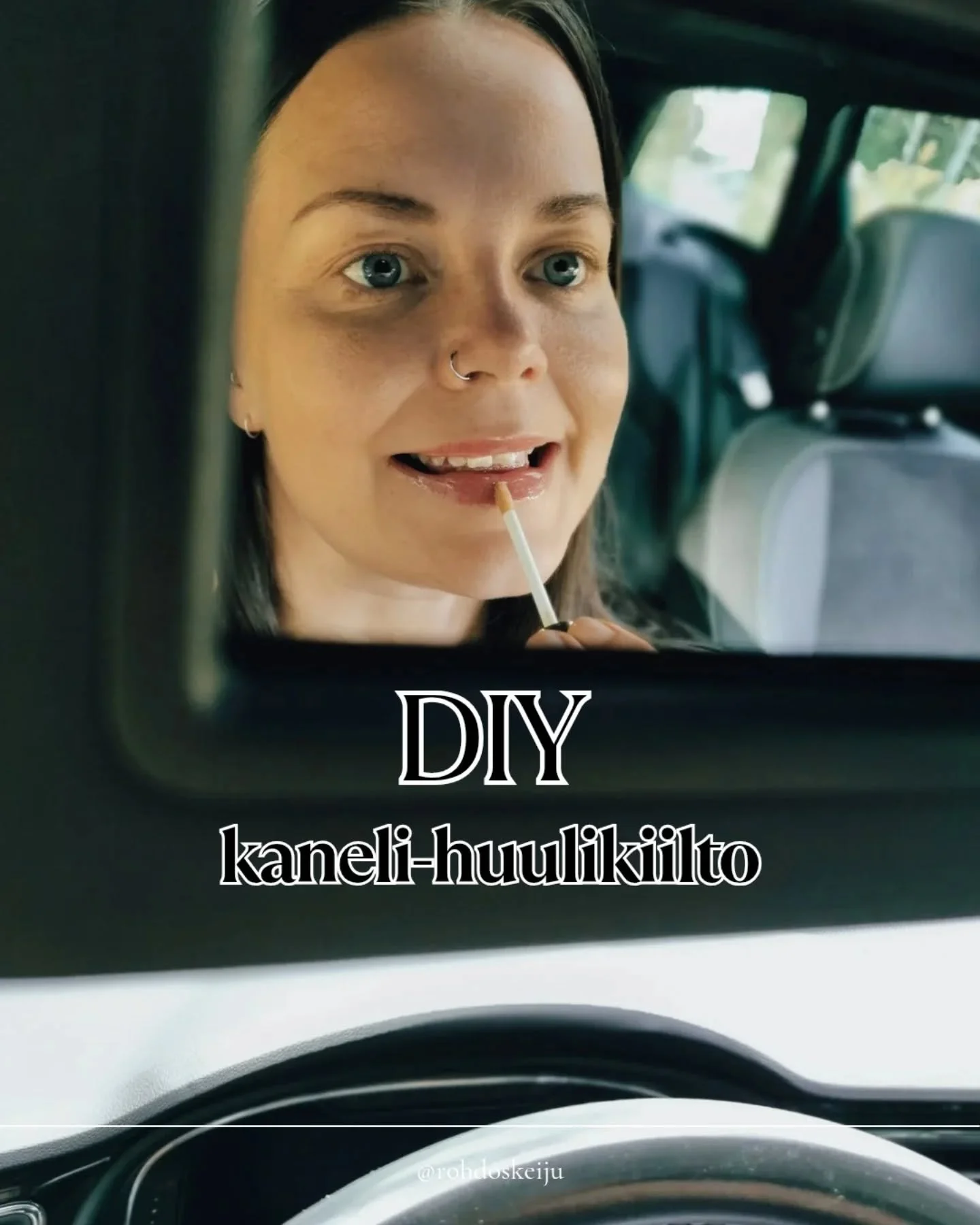 DIY kaneli-huulikiilto 💋

T&auml;m&auml; huulikiilto tuo huuliin kiillon lis&auml;ksi kosteutta sek&auml; tuoksuu ihanalta. Kaneli vauhdittaa verenkiertoa, joten huulikiilto voi my&ouml;s hieman &quot;turvottaa&quot; huulia (&auml;l&auml; kuitenkaan
