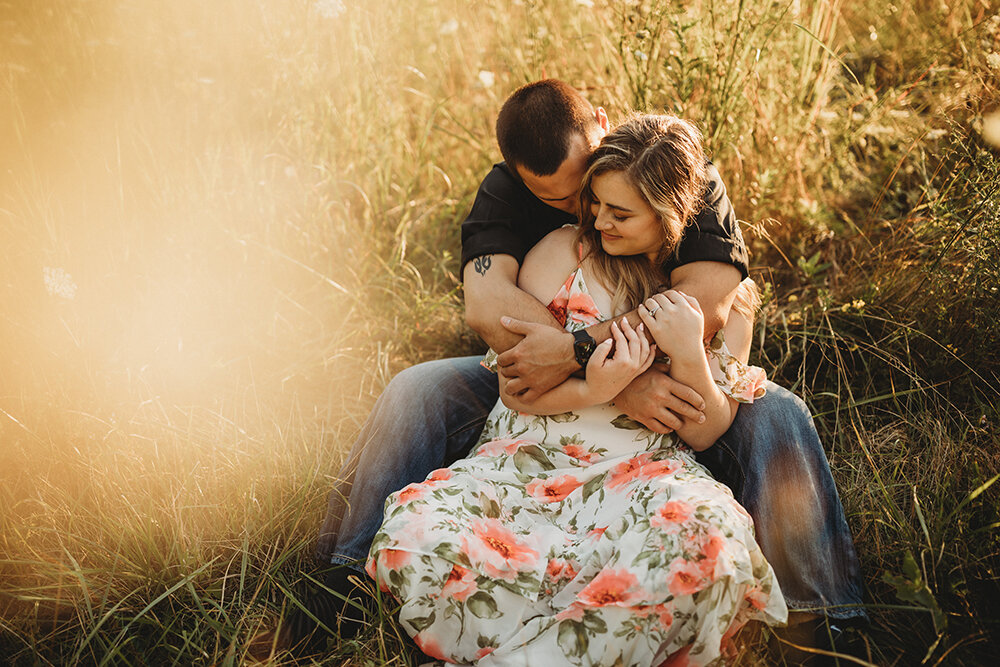 Couple portrait in a meadow at Slate Run Metropark in Ohio