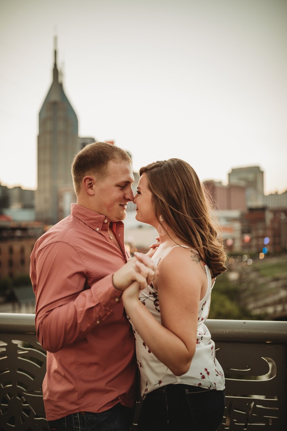 downtown-nashville-engagement-photos-by-oh-deer-photography (4).jpg