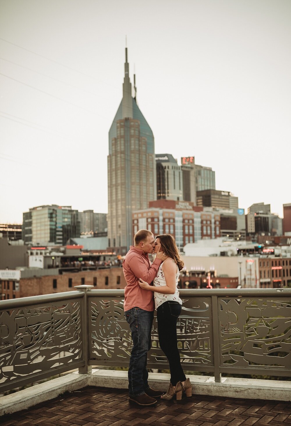 downtown-nashville-engagement-photos-by-oh-deer-photography (3).jpg