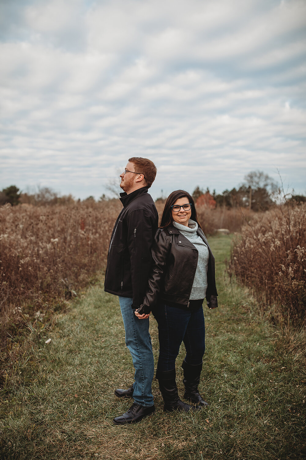 couple engagement portraits in the fall