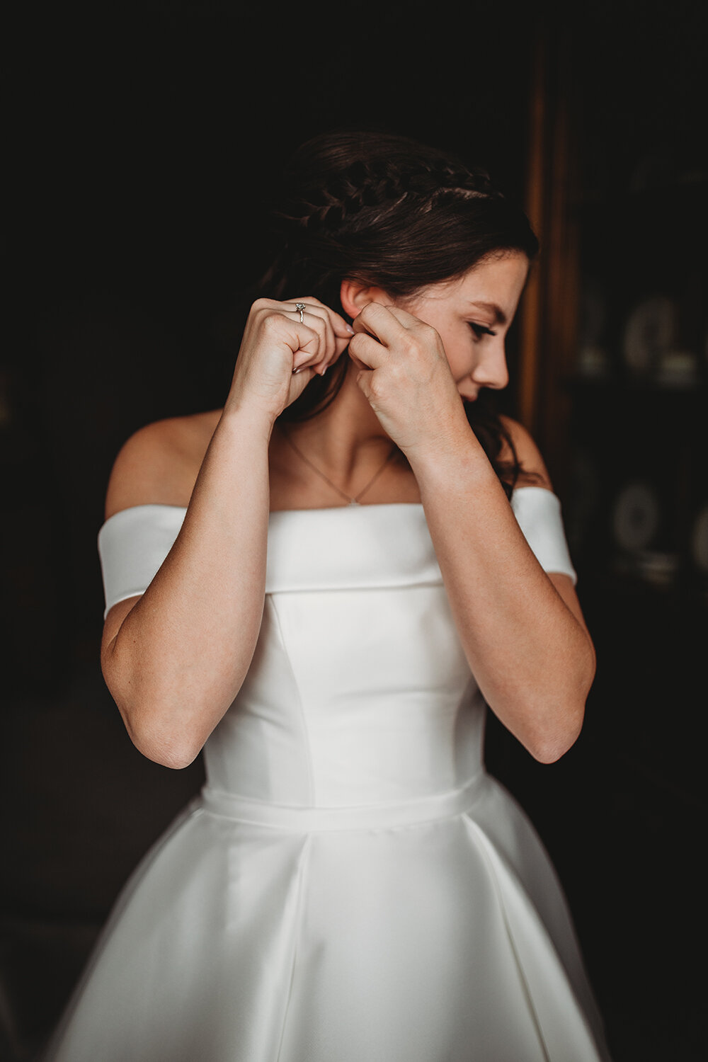 bride getting ready 