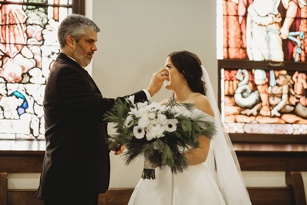 bride shares first look with dad 