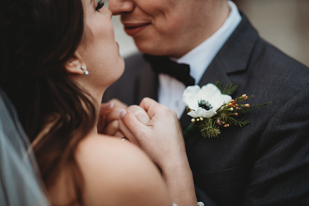 bride and groom wedding portraits 