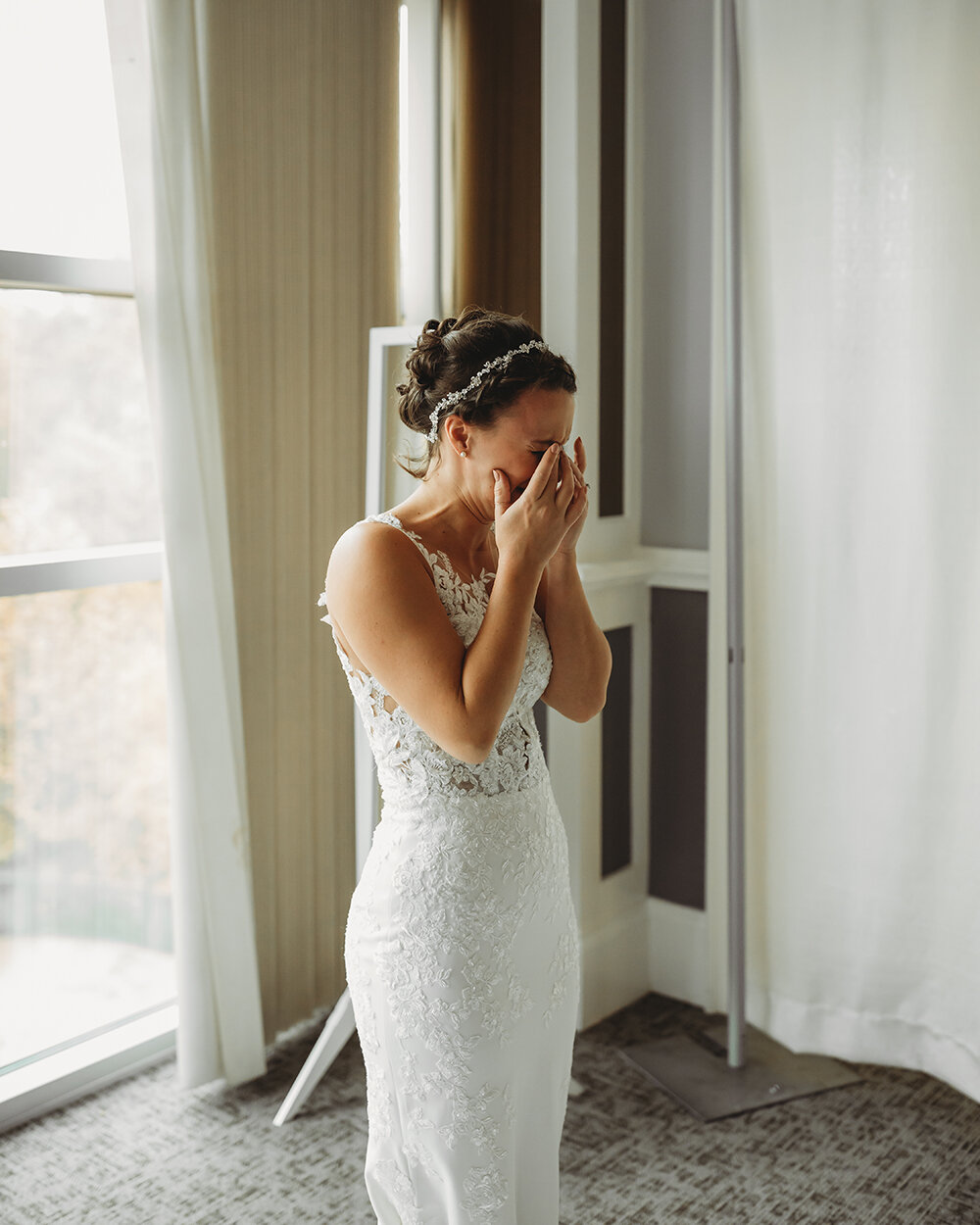 bride getting ready 