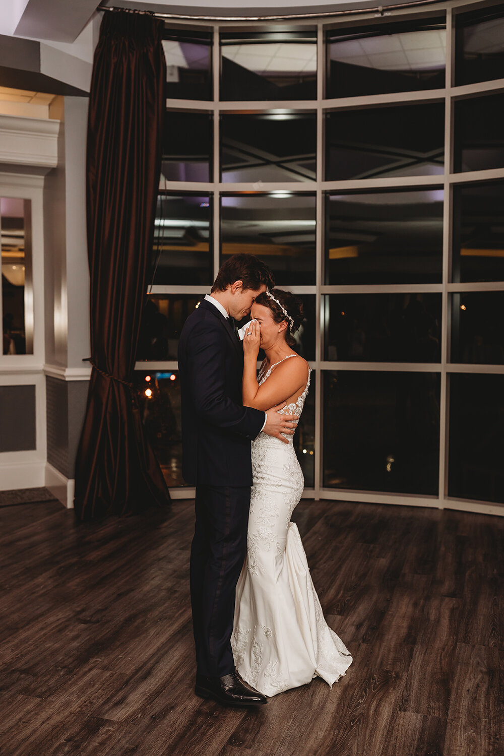 bride and groom first dance