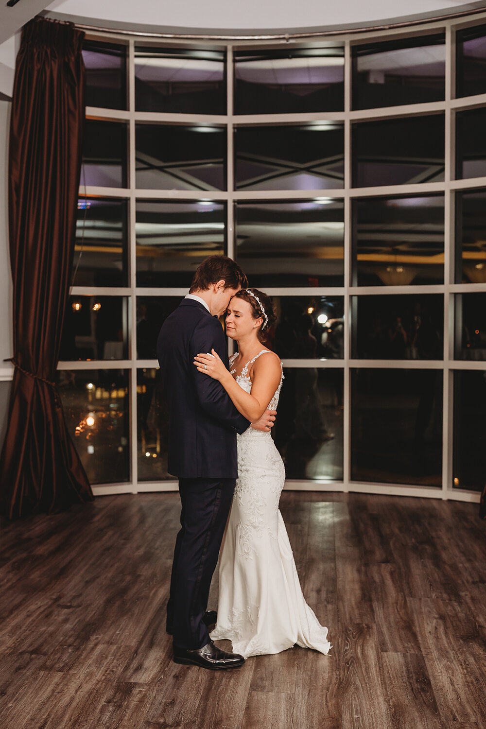 bride and groom first dance