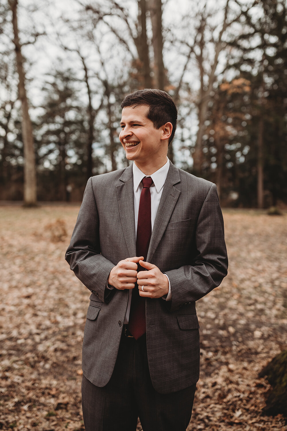 groom portraits 