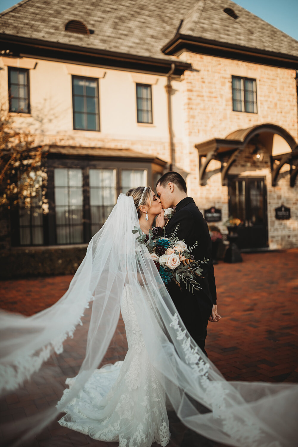 bride and groom wedding portraits 