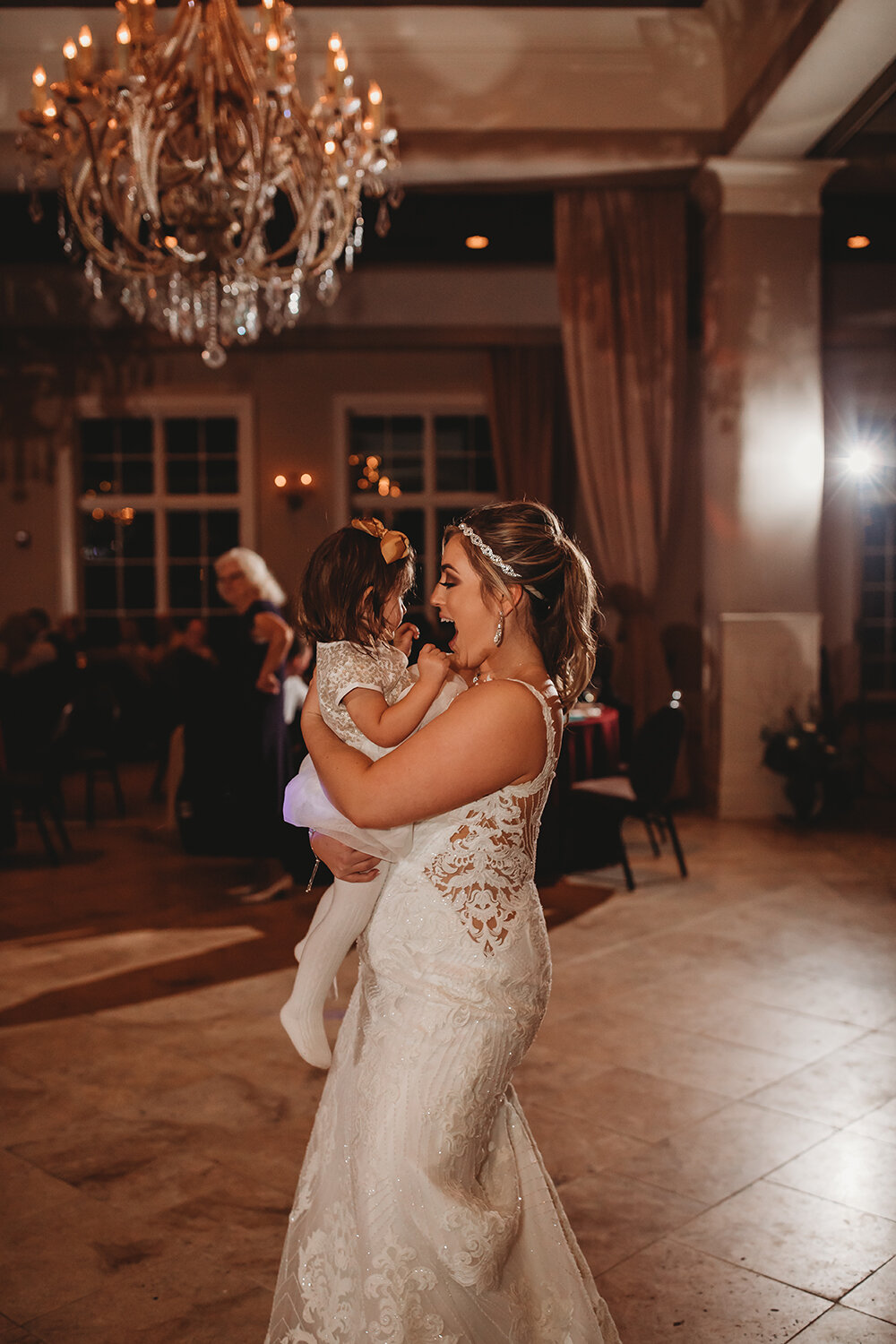 wedding reception dancing 