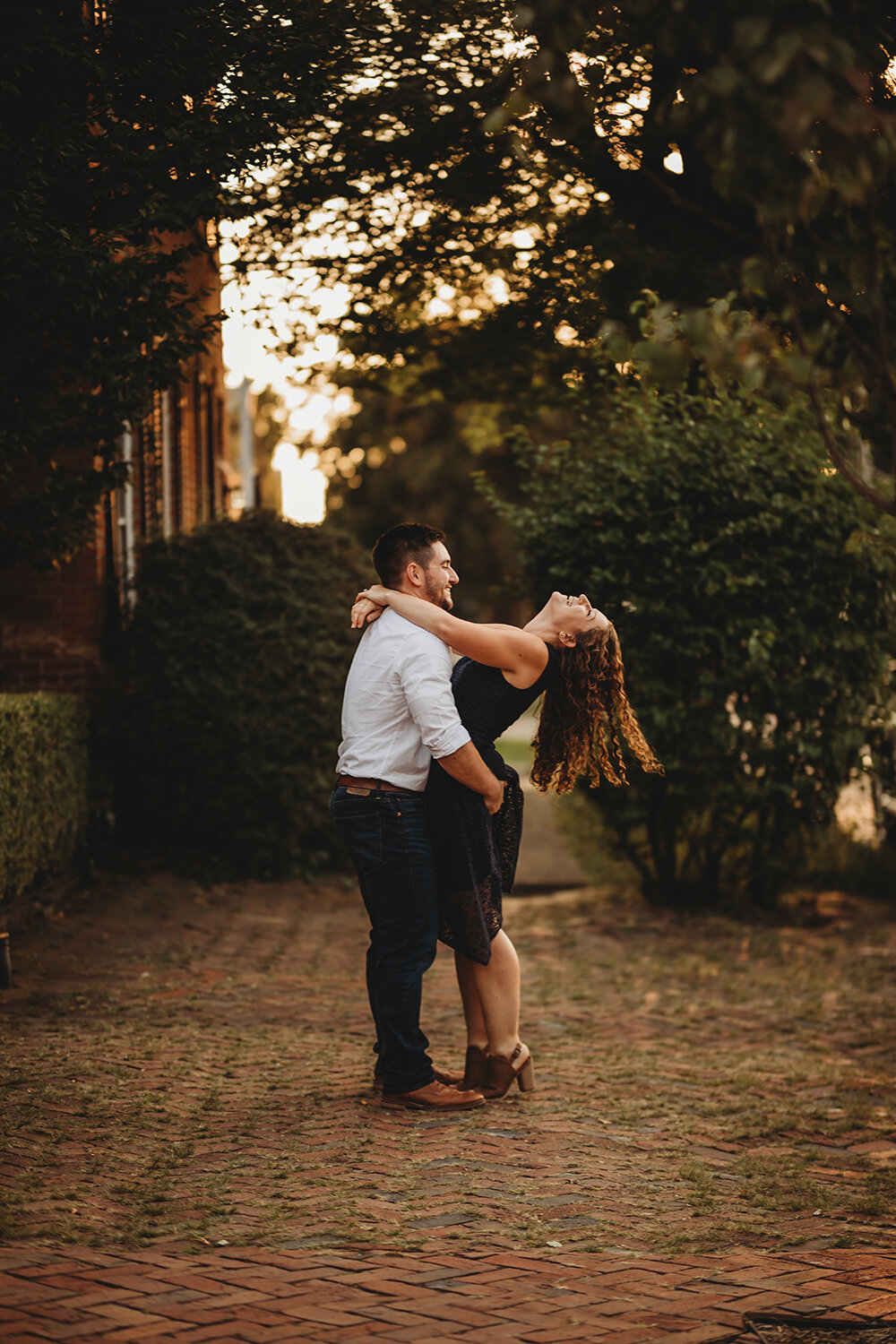 couple dancing 