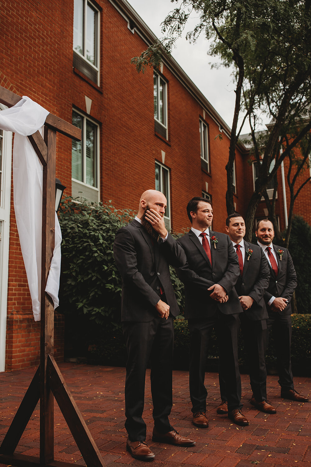 groom at the altar 