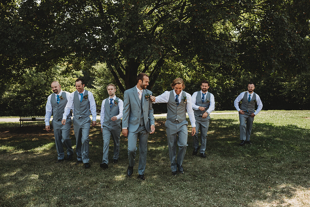 groomsmen portraits 