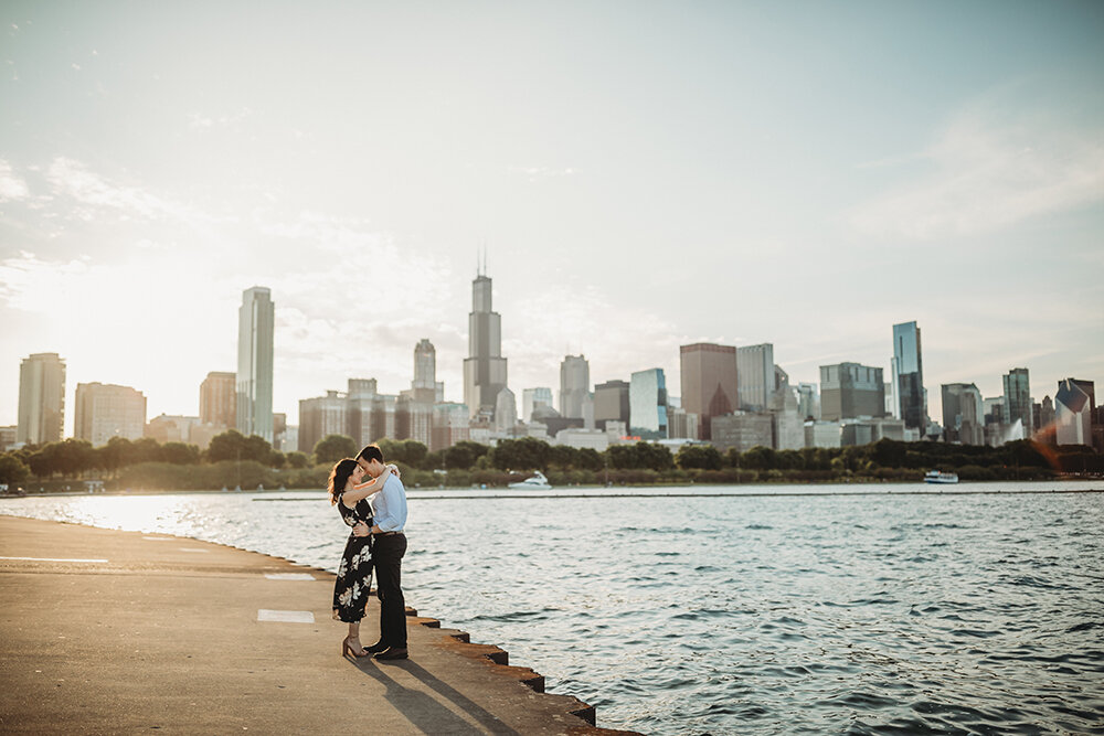 couple in front of chicago city skyline