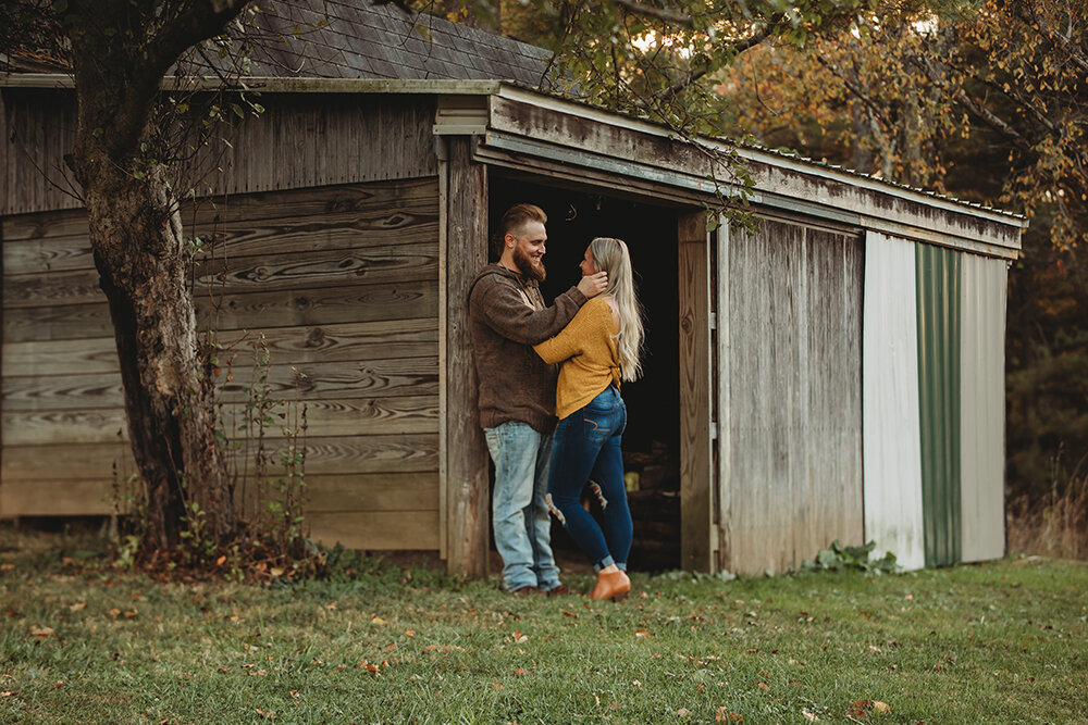 couple engagement portraits outside